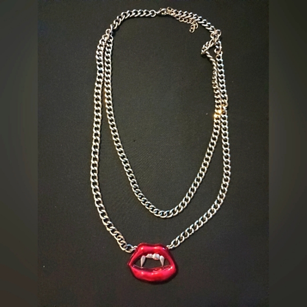 Goth Vampire lips chrome necklace